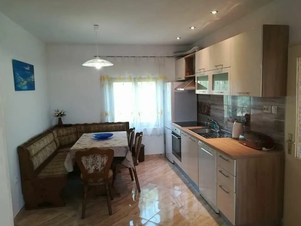 Apartman Nina Turanj Apartment