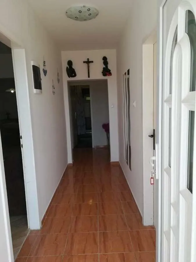 Apartman Nina Turanj